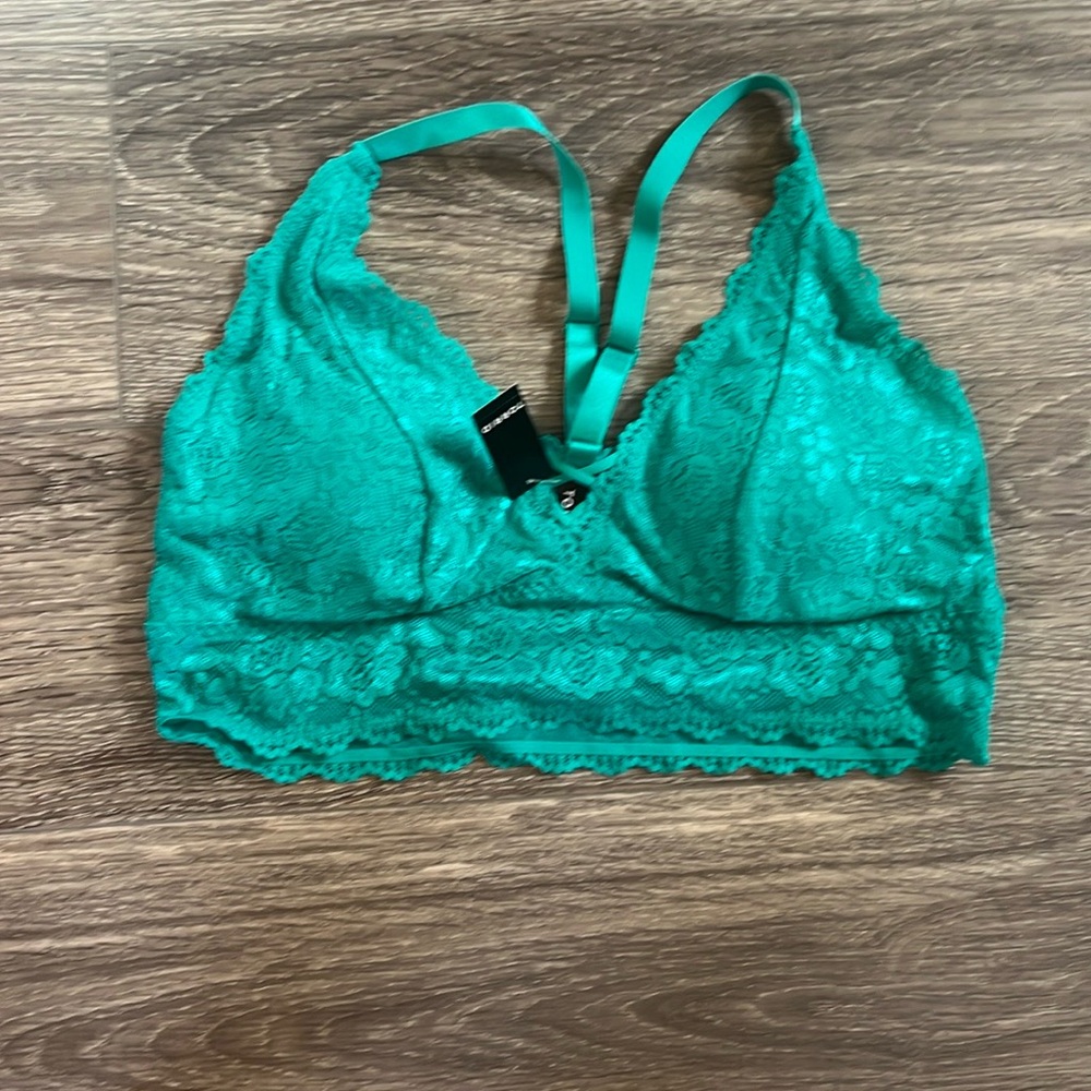 torrid Lightly Lined Lace Bralette NWT - Picture 2 of 4